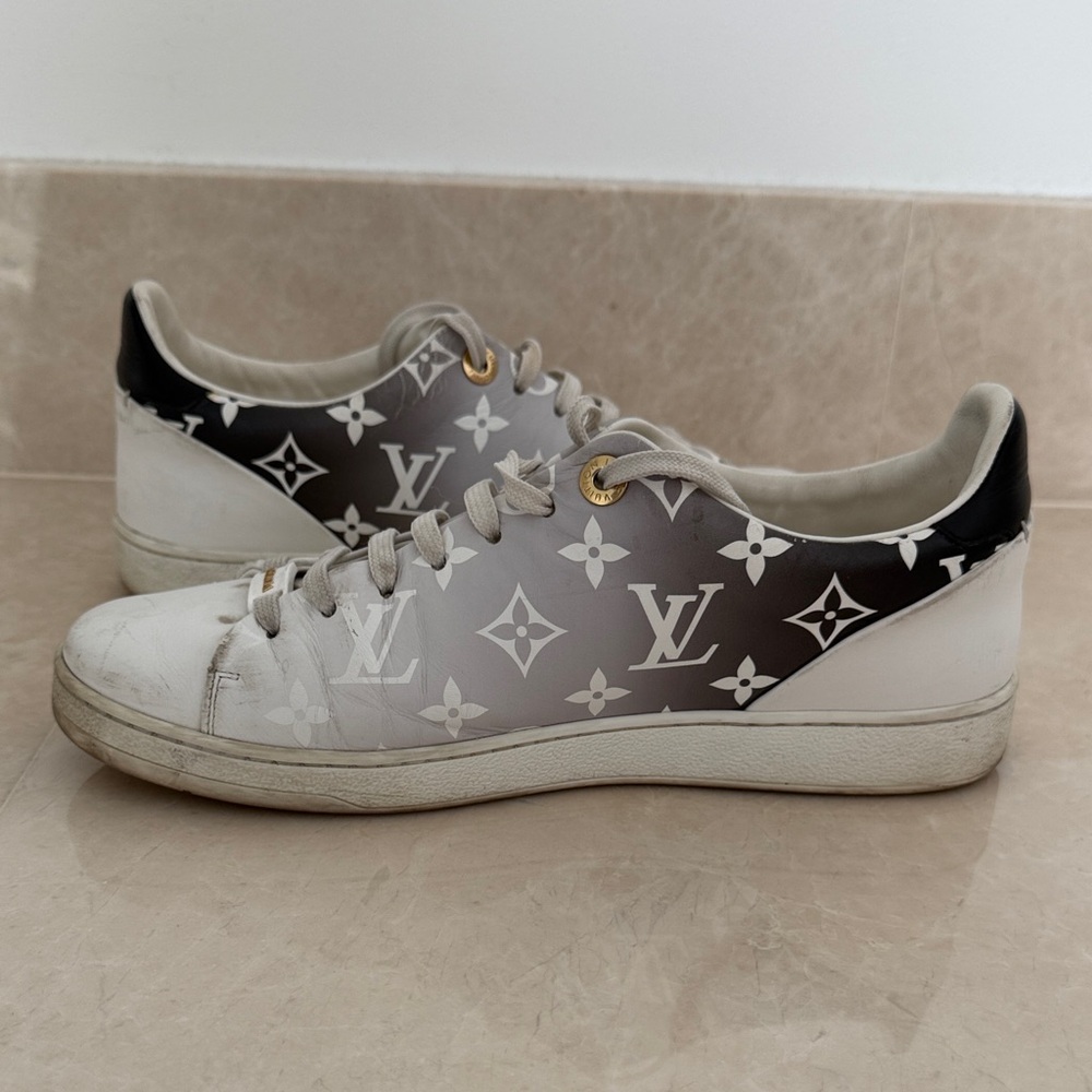 Authentic Louis Vuitton Women's Black and Gray Monogram Gradient Sneakers
